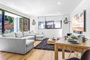 Scenic Wollongong Gem City Location with Rooftop